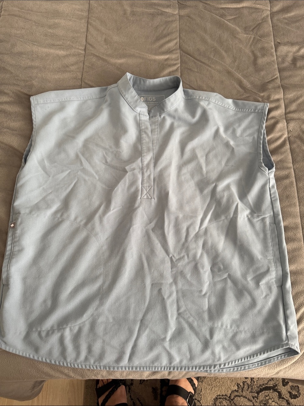 Figs oversized  Light Blue Sleeveless Mandarin Collar Top Sz M